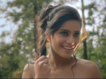 Pics : શિરડી સાંઈબાબાના આશીર્વાદ મેળવતાં પૂનમ