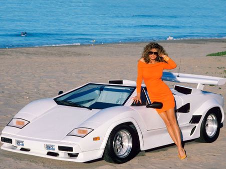 લેમ્બોર્ગિની સાથે એલેન