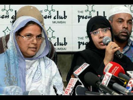 ઈશરતના હત્યારાઓને ફાંસીએ ચડાવો : નુસરત જહાં