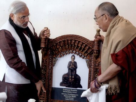 બિહારમાં શ્રેણીબદ્ધ વિસ્ફોટ કાયરતાપૂર્ણ, હજારો બૌદ્ધિસ્ટોનું અપમાન : મોદી