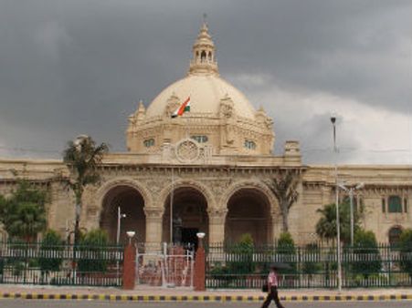 યૂપીમાં માફિયાઓનો સહારો બનશે નાના દળ