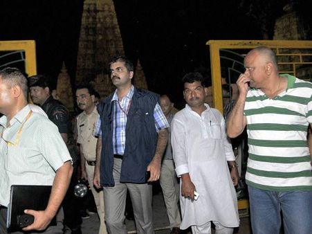 ઘટનાસ્થળે એનઆઇએની ટીમ ઘટનાસ્થળે એનઆઇએની ટીમ