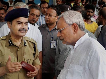 ડીજીપી સાથે સીએમની ચર્ચા ડીજીપી સાથે સીએમની ચર્ચા