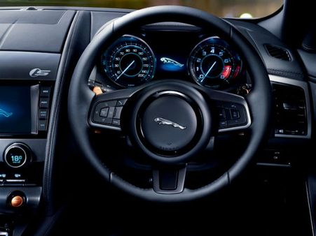 કારનુ ઇન્ટીરિયર