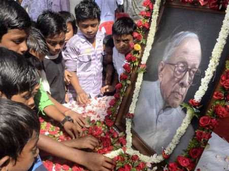 8 કોલકત્તા - શ્રદ્ધાંજલિ