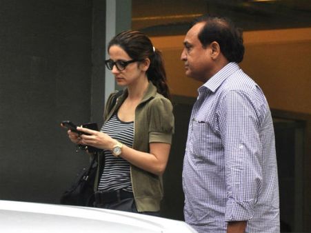 સુઝાન રોશન