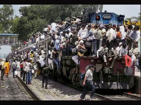 ટ્રેનમાં ભારે ભીડ