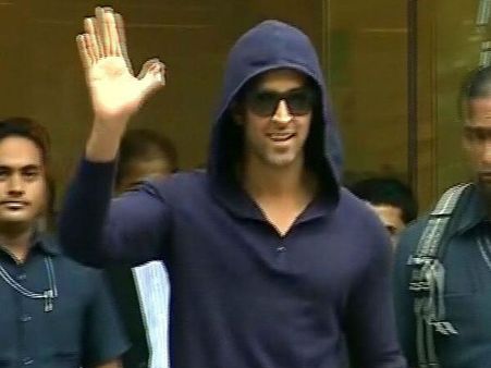 હૉસ્પિટલમાંથી બહાર આવ્યો ક્રિશ, ફૅન્સ થયાં ખુશ