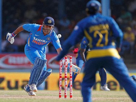 માંડ-માંડ બચ્યો ધોની