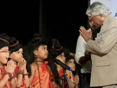 મુલાયમે કલામને આગળ કર્યા હતા