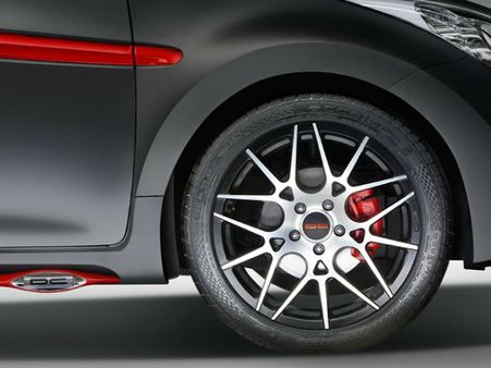 ટાયરમાં દર અઠવાડિયે પુરાવો હવા ટાયરમાં દર અઠવાડિયે પુરાવો હવા