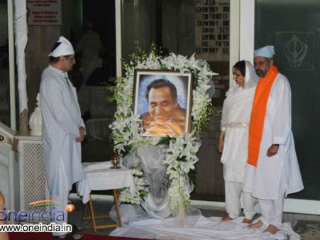 તસવીરમાં સમાયા પ્રાણ