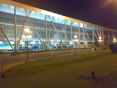 આંતકીઓના નિશાના પર અ'દાવાદ સહિત દેશના 7 એરપોર્ટ, એલર્ટ જારી