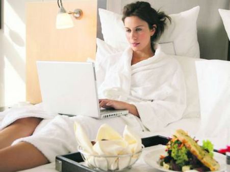 પોર્ન મૂવી જોઇને સ્ત્રીઓ થઇ જાય છે ટેન્શન ફ્રી!