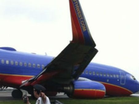 ન્યૂયોર્કમાં વિમાન ક્રેશ, 10ને ઇજા