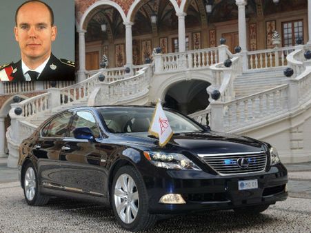 મોનક્કોના પ્રિન્સ એલ્બર્ટની શાહી સવારી