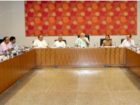 ગુજરાત ઇન્ફ્રાસ્ટ્રકચર ડેવલપમેન્ટ બોર્ડની બેઠક: ધોલેરા SIR સ્માર્ટ સિટી બનશે