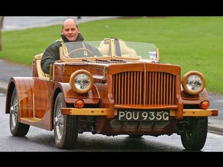  રેટ્રો કનવર્ટેબલ કાર