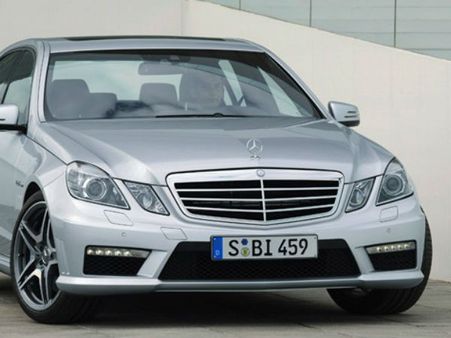  ઇ ક્લાસ સિડાનથી ઘણી અલગ