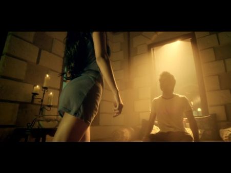 નશા રિવ્યૂ : પૂનમને જોવાય, પણ પરિવાર સાથે નહીં!