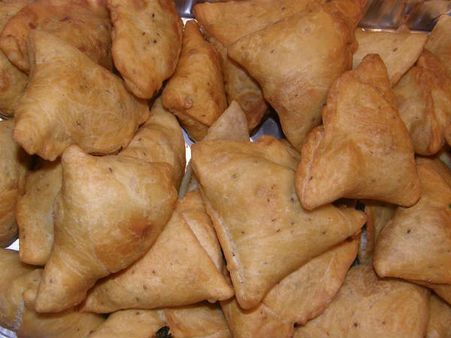 2જી સમોસા'ને લઇને ભડકી શકે છે હિંસા: ગુજરાત કોંગ્રેસ