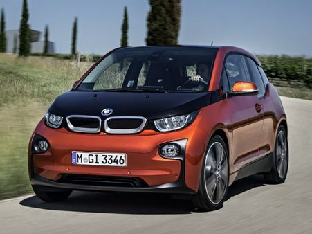 કારની અંદર વધુ જગ્યા