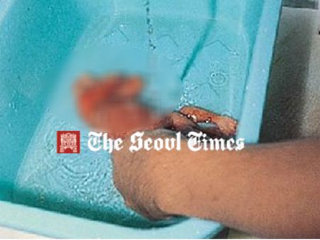 ફેક્ટરી મેનેજર છે ગ્રાહક