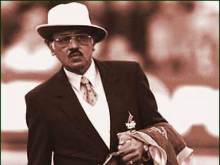 અમ્પાયર બનીને ક્રિકેટ જોડે જોડાઇ રહેલા ક્રિકેટર્સ