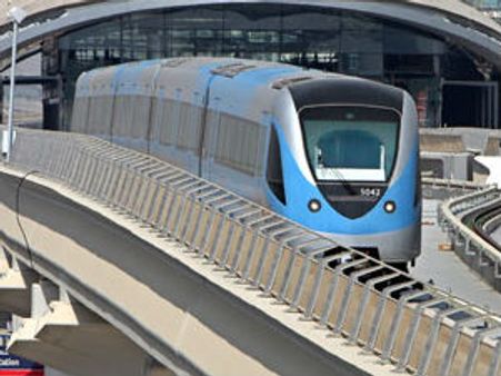 ધોતી પહેરેલા ભારતીયને દુબઇ મેટ્રોમાં બેસતા અટકાવાયો