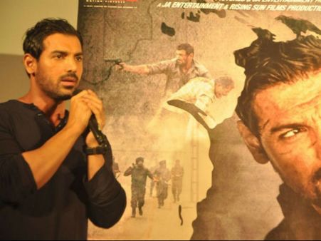 તામિળ સંગઠનોએ કર્યો વિરોધ