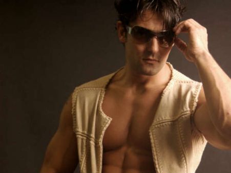 નાની-મોટી છાતી 