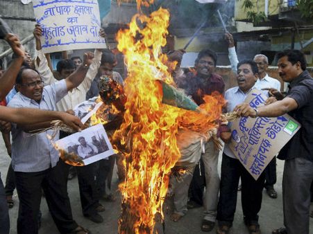 અમદાવાદમાં પણ વિરોધ