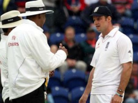 સ્ટ્રોસ ફરી નારાજ