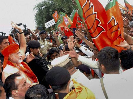 મોદી પ્રશંસકો વચ્ચે