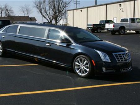 કેડિલાક એક્સટીએસ લિમોઝીન