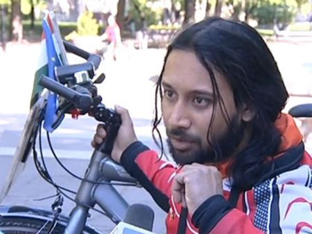 2 લાખ કિમીની યાત્રાઃ ભારતીય સાઇકલિસ્ટ પહોંચ્યો કતાર