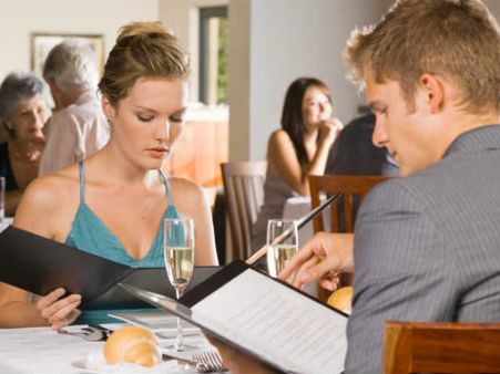 યોગ્ય વ્યક્તિઓ પર નિર્ભર 