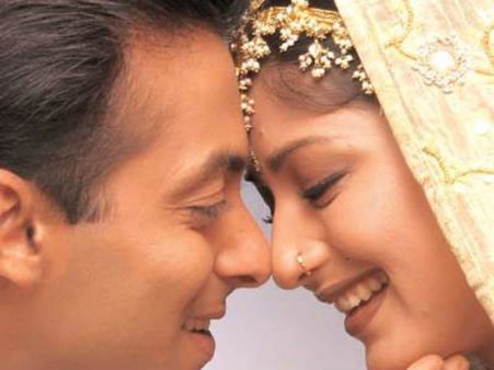 હમ સાથ સાથ હૈં