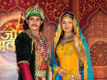 રાજપૂતોના ભયે બદલાશે જોધા અકબરના નામો અને પાત્રો