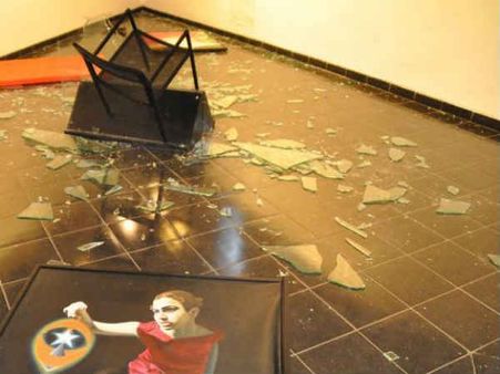 અમદાવાદની ગુફામાં VHPએ તોડફોડ કરી