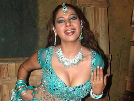 Pics : આયટમ ગર્લ તરીકેની છબીથી ત્રાસી ઉઠ્યાં સંભાવના