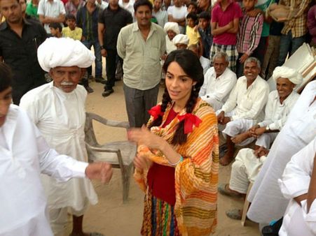 મલ્લિકાને મળી ધમકી