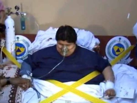 અધધ! 600 કિલોના માણસને ક્રેનથી પહોંચાડાયો હોસ્પિટલ, જુઓ વીડિયો