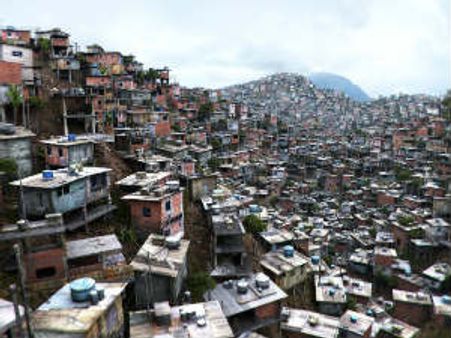 ભારતમાં ઝૂંપડપટ્ટીની વસતી 10 કરોડને વટાવી જવાનો અંદાજ