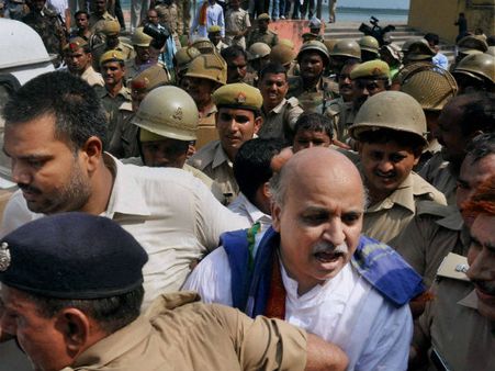 પ્રવીણ તોગડિયાની ધરપકડ પ્રવીણ તોગડિયાની ધરપકડ