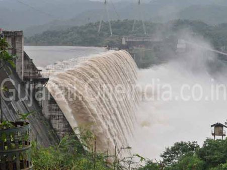 ભરૂચ, નર્મદા અને વડોદરાના 108 ગામો હાઇ એલર્ટ પર