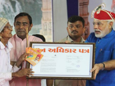 કેન્દ્ર સરકારની નિષ્ફળતાઓએ ચોતરફ સંકટો નોંતર્યા