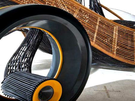 બારીકાઇથી કામ