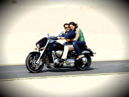 Dabangg 2: Salman Khan's Suzuki Intruder Bike Dabangg 2: Salman Khan's Suzuki Intruder Bike