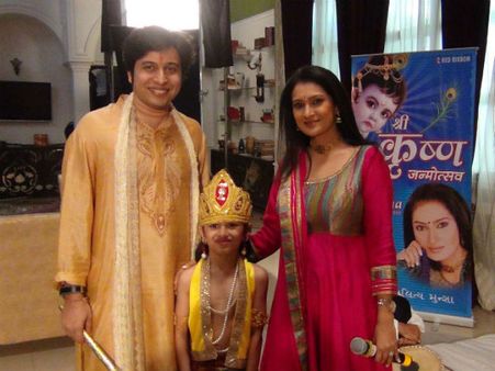 ટીવી કલાકારો સાથે લાલિત્યા ટીવી કલાકારો સાથે લાલિત્યા